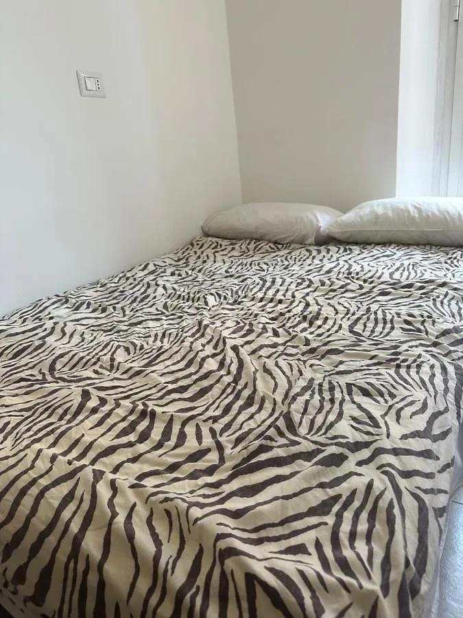 Apartment Home Navigli, Comfort E Design Milan Italy