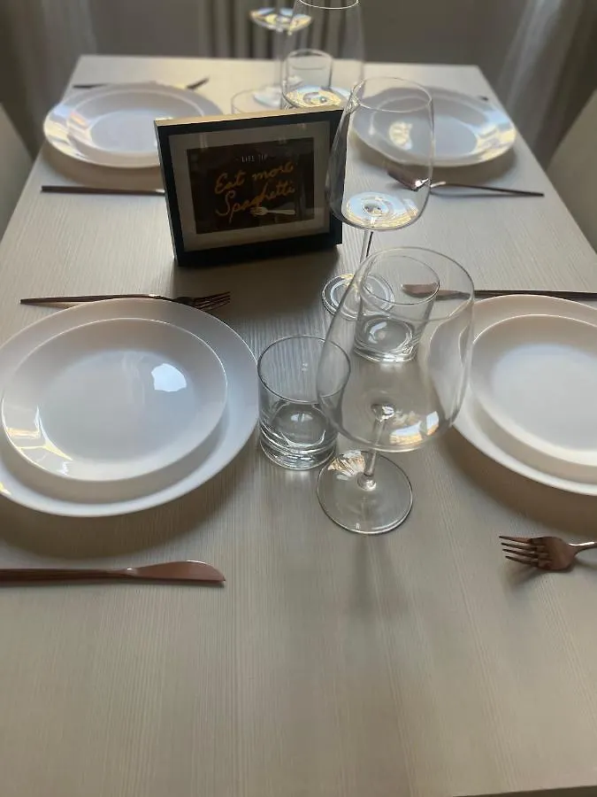 Apartment Home Navigli, Comfort E Design Milan